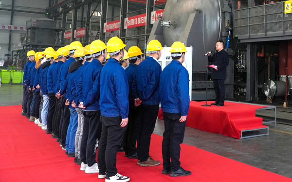 “雙子座”大型CC復合材料真空裂解系統(tǒng)成功下線-(3).jpg “雙子座”大型CC復合材料真空裂解系統(tǒng)成功下線-(3).jpg