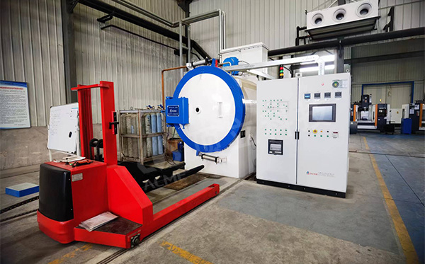 真空油淬爐.jpg 真空油淬爐.jpg