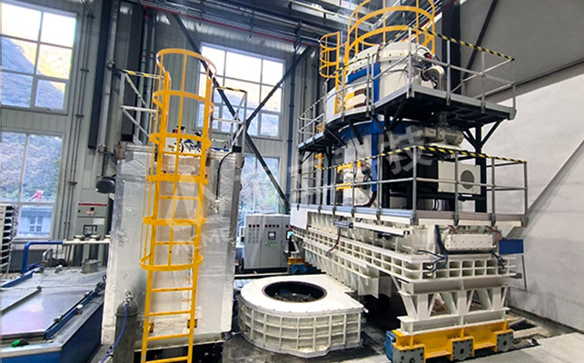 解析真空油淬爐：工作原理、核心優(yōu)勢及多領(lǐng)域應(yīng)用指南